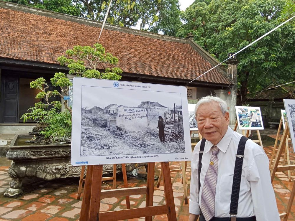 '“Hanoi in My Heart”: The love for Hanoi through the lens of elderly photographers'