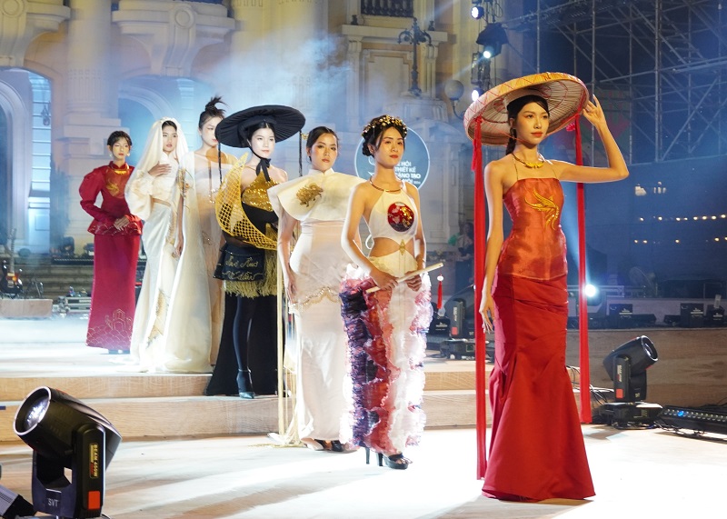 'Hanoi’s creative energy on full display with fashion and rock Fusion'